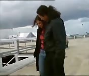 Une baise réelle en public