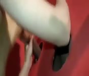 Chloé Lacourt suce et baise au gloryhole