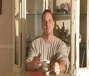 Une jeune femme baisée profond